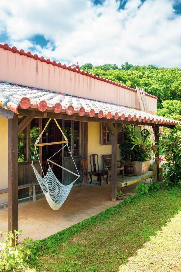Somos Bed & Breakfast Kunigami Exterior photo